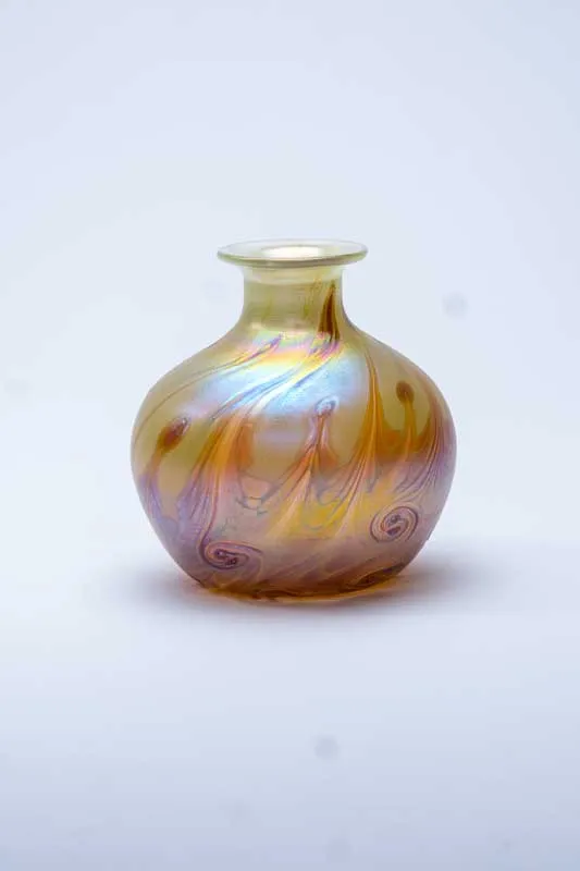 Iris sklo, detail